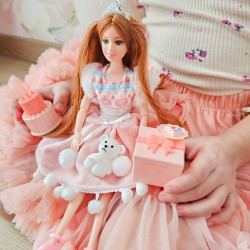 WOOPIE ROYAL Lalka Emi Świąteczna Księżniczka z Misiem